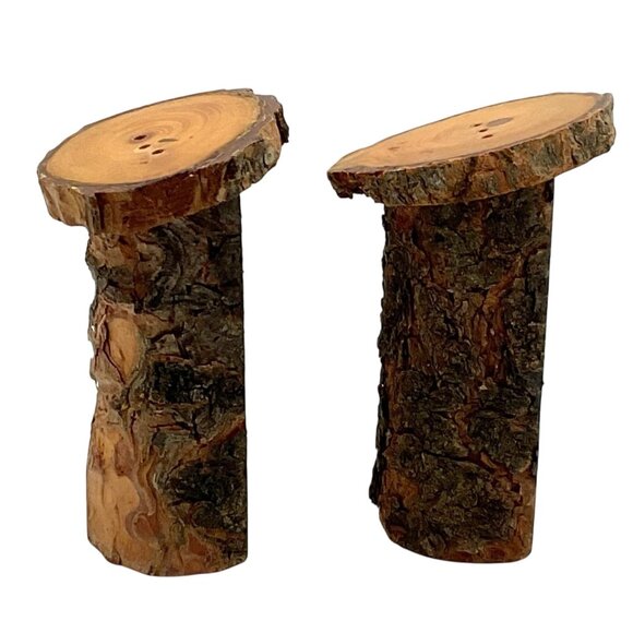 VINTAGE OUTHOUSE SALT & PEPPER SHAKERS WOOD LAKE GENEVA WI 3.5" H X 1.5" W - Picture 2 of 4